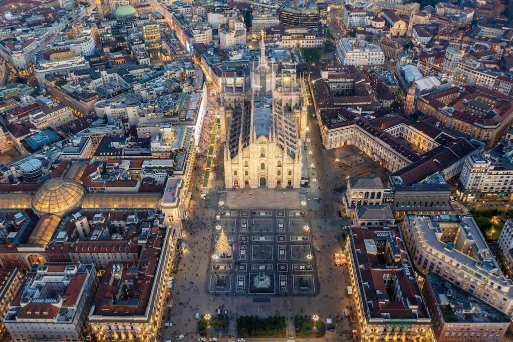 Duomo 10 Min Luxury • Terrazzo • Wi-Fi • Netflix Διαμέρισμα Μιλάνο Εξωτερικό φωτογραφία