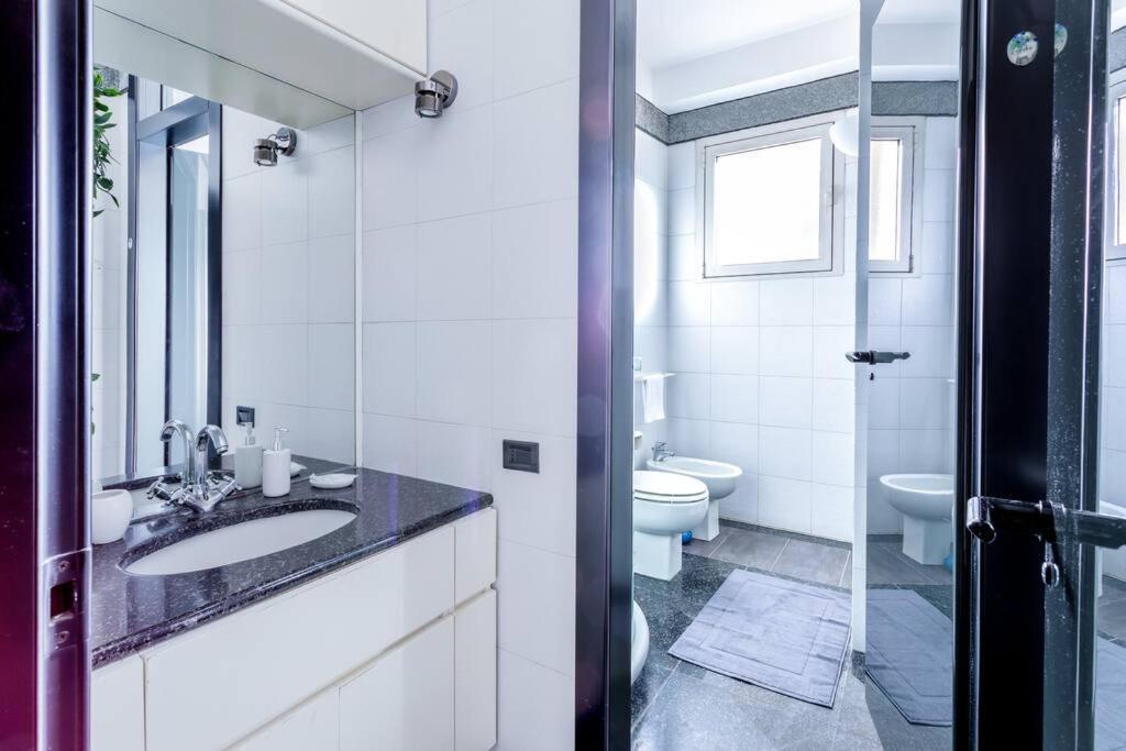 Duomo 10 Min Luxury • Terrazzo • Wi-Fi • Netflix Διαμέρισμα Μιλάνο Εξωτερικό φωτογραφία